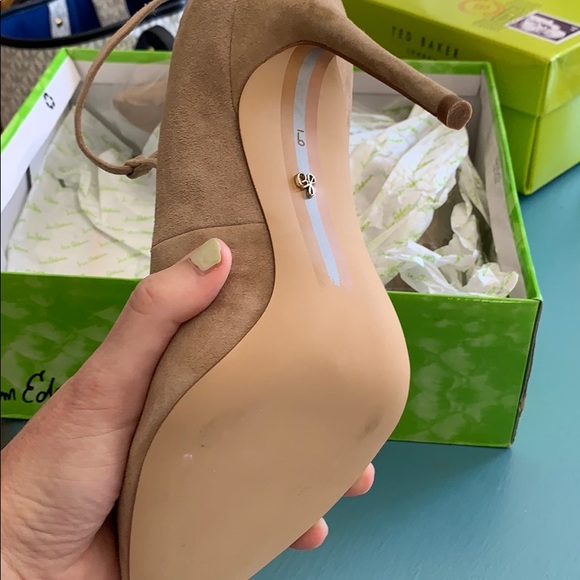Sam Edelman Dorinda T Strap oatmeal suede pumps - Picture 5 of 5